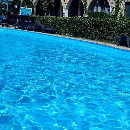 Pecani Perla Del Mar - Coastal Art Residence, Marina Dinevi Etara 1 아파트 *