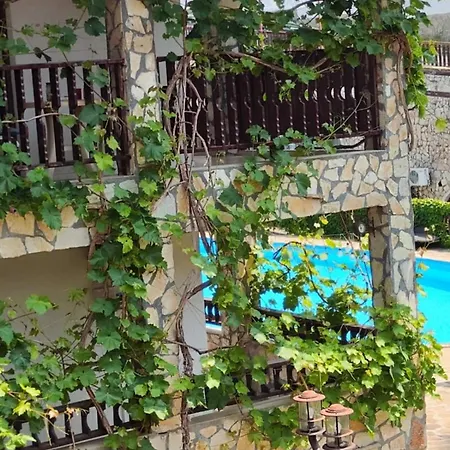 Pecani Perla Del Mar - Coastal Art Residence, Marina Dinevi Etara 1 스베티 블라스