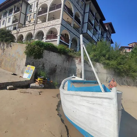Pecani Perla Del Mar - Coastal Art Residence, Marina Dinevi Etara 1 아파트 *