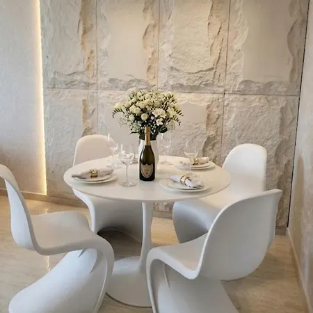 Pecani Perla Del Mar - Coastal Art Residence, Marina Dinevi Etara 1 아파트 *