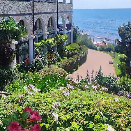 아파트 Pecani Perla Del Mar - Coastal Art Residence, Marina Dinevi Etara 1 *
