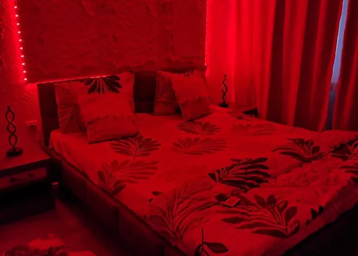 Pecani Perla Del Mar - Coastal Art *